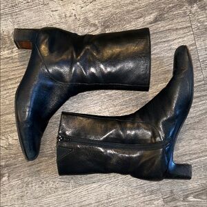 Cole Haan City Italian Leather Black Ankle Boots Kitten Heel Size 9
